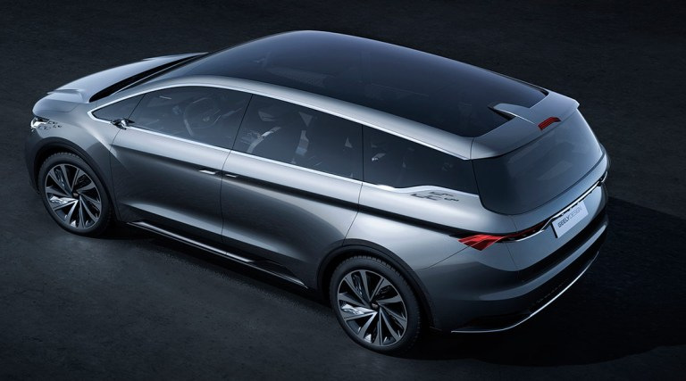 Geely plánuje uvést svůj první minivan