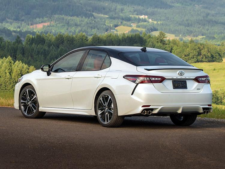 Recenze Toyota Camry modelového roku 2018