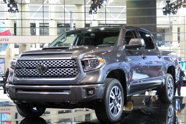 Recenze modernizovaného pick-upu Toyota Tundra