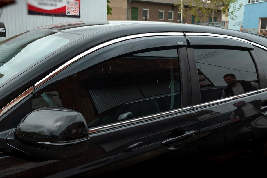 Honda CRV 2012–2016 Okenní ofuky s chromovanou lištou (4 ks, Niken) Image