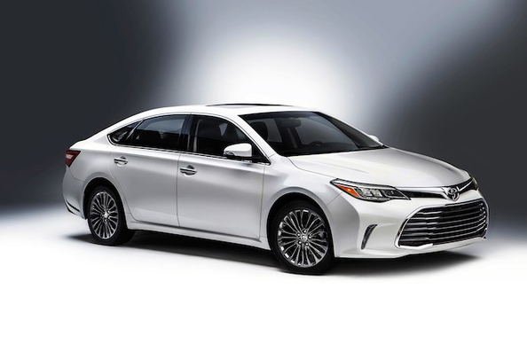 Recenze vlajkové lodi mezi sedany Toyota Avalon