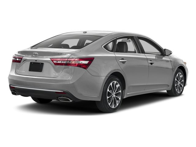 Recenze vlajkové lodi mezi sedany Toyota Avalon