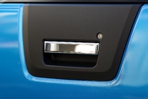 Nissan Navara 2006–2015 Nerezový kryt kliky víka kufru fotografie 1