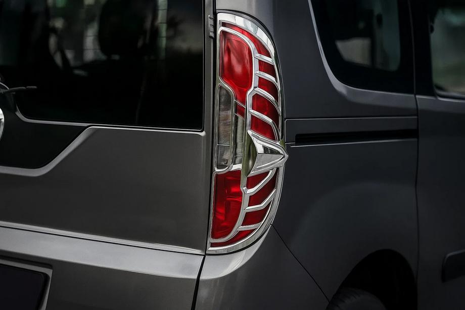 Fiat Doblo II 2010–2022 Chromové kryty brzdových světel (2015↗, 2 ks, plast) Image