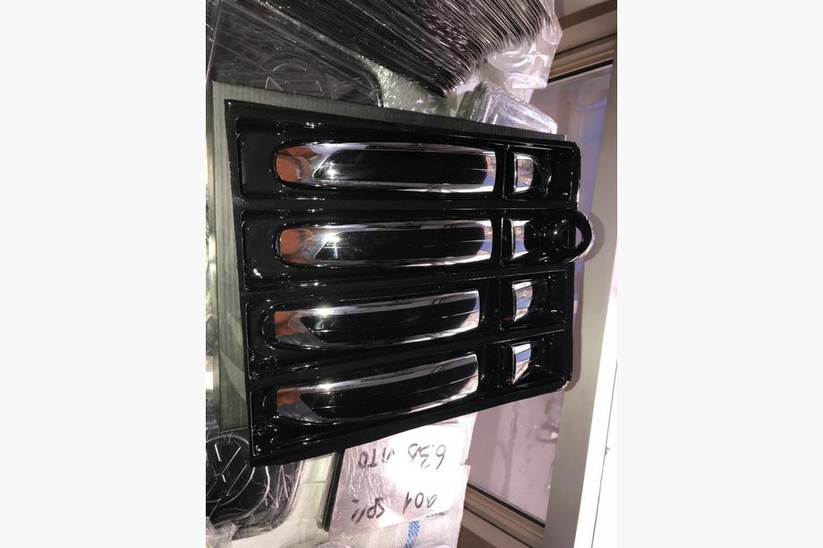 Ford Transit 2014– Kryty klik s černým proužkem (4 ks, ABS) Fotografie 6