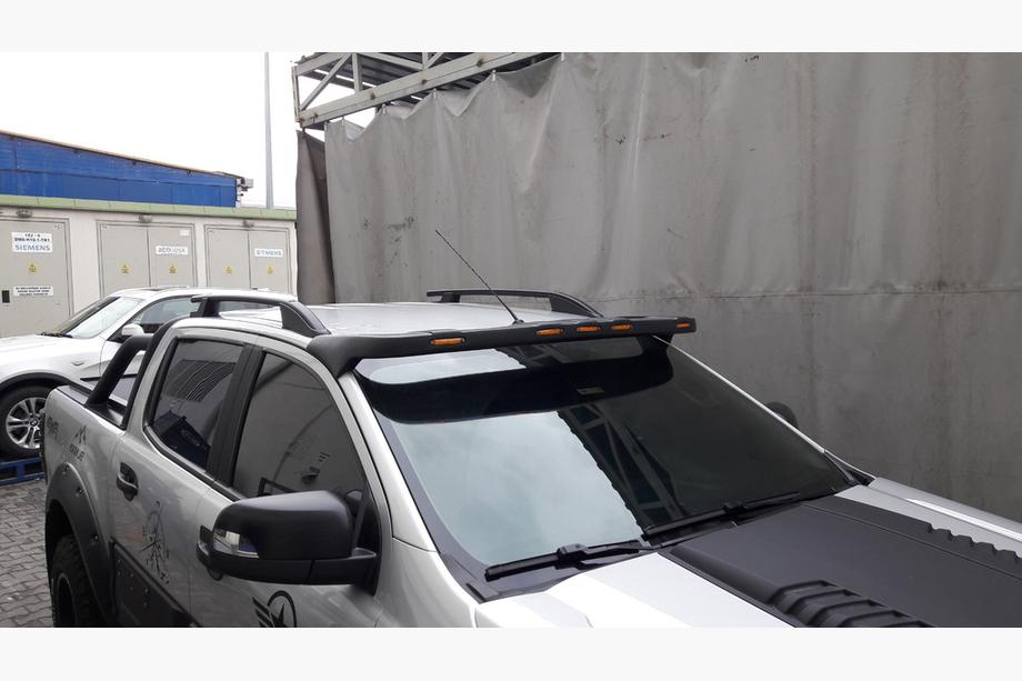 Ford Ranger 2011–2022 LED kšilt čelního skla V1 Image