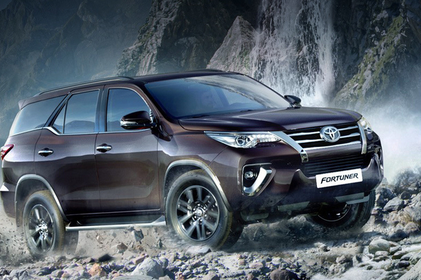 Recenze 7místného SUV Toyota Fortuner