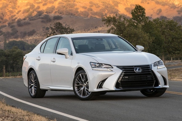 Recenze sedanu Lexus GS