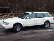 Audi A6 C4 1994–1997 Lemy blatníků (4 ks, černé) fotografie 1