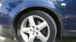 Audi A6 C5 1997–2001 Lemy blatníků (4 ks, černé) fotografie 2