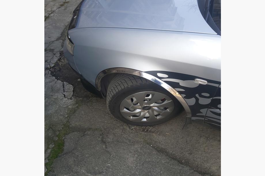 Audi A6 C5 1997–2001 Nerezové lišty na lemy blatníků (4 ks) Image