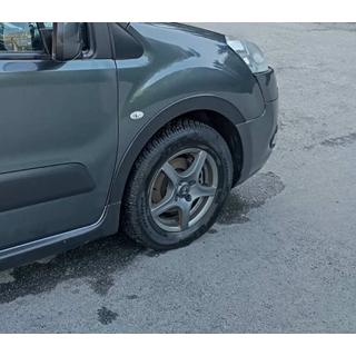 Lemy blatníků (4 ks, černé) Citroen Berlingo 2008–2018 fotografie 4
