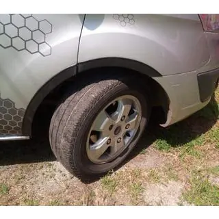Plastové lemy blatníků (6 ks, černé)