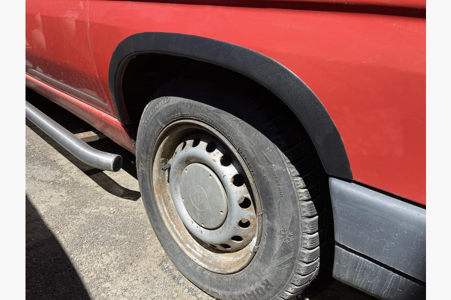 Mercedes Vito W638 1996–2003 Lemy blatníků (4 ks, černé) Černá nerezová ocel Image
