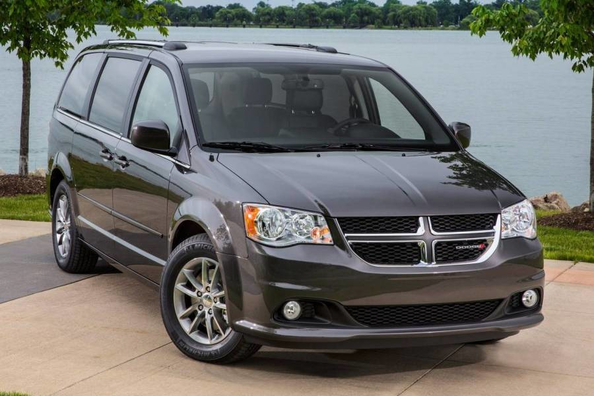 Minivan páté generace Dodge Grand Caravan