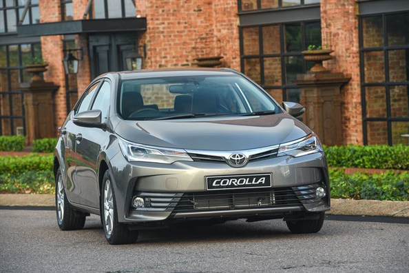 Recenze oblíbeného sedanu Toyota Corolla