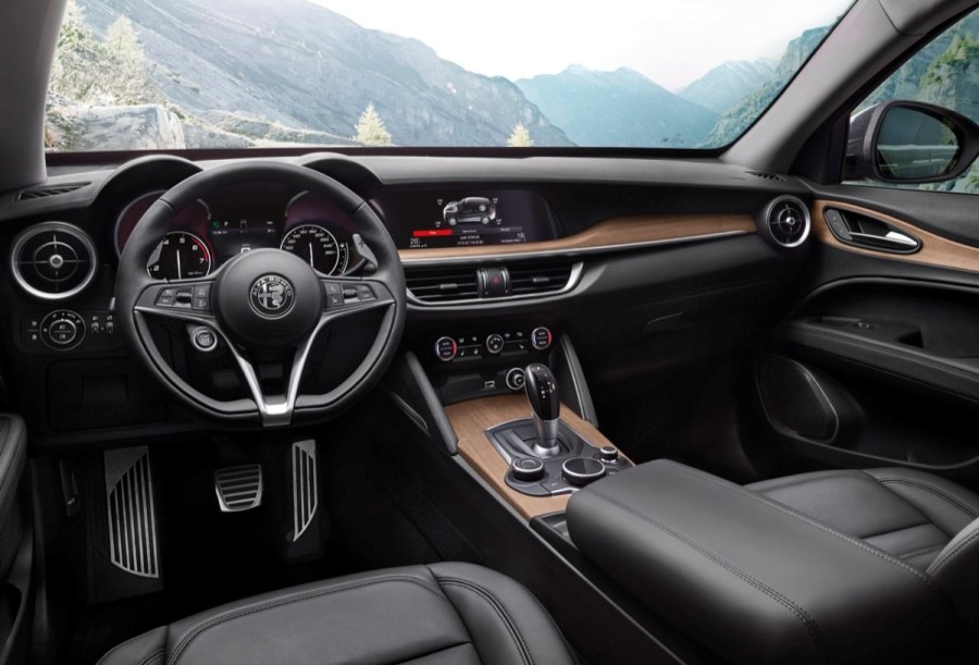 Recenze crossoveru Alfa Romeo Stelvio