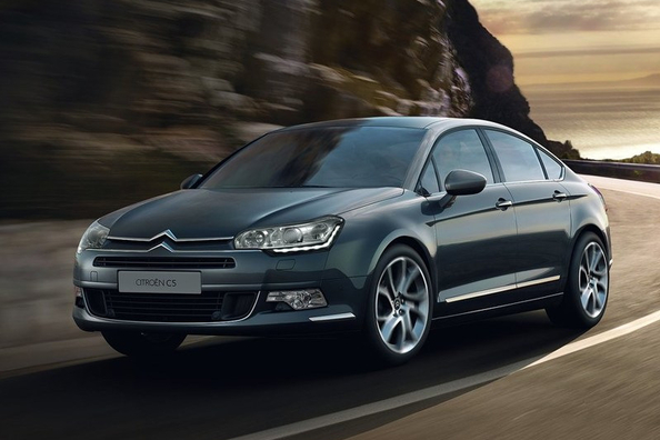Recenze sedanu Citroen C5
