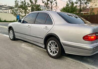 Mercedes třída E W210 1995–2002 Lemy blatníků (4 ks, černé) fotografie 2