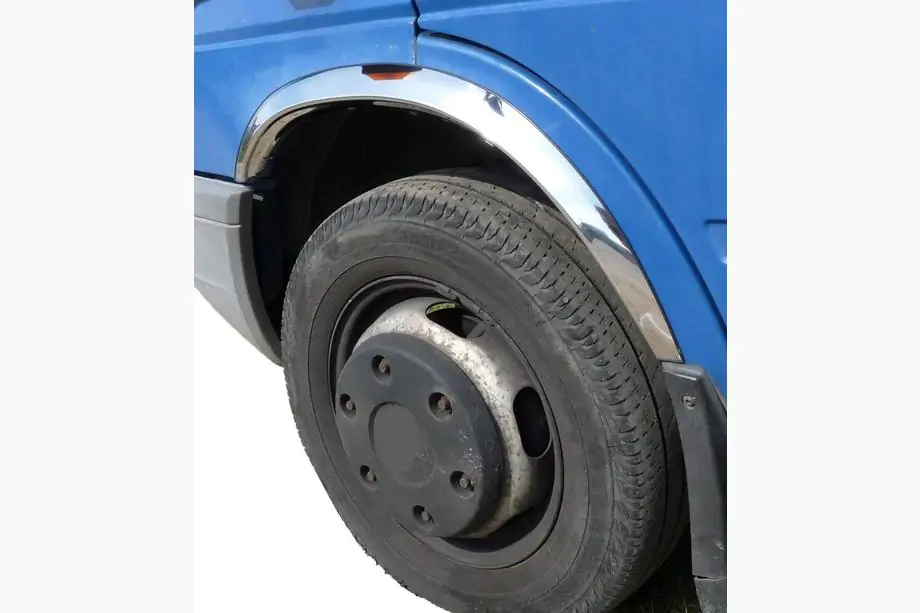 Mercedes Sprinter W901/902/903/904/905 1995–2006 Nerezové lišty na lemy blatníků (4 ks) Fotografie 3