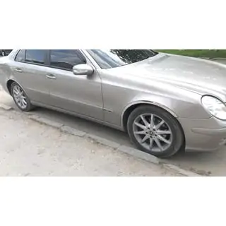 Nerezové lišty na lemy blatníků (4 ks) Mercedes E-сlass W211 2002–2009 fotografie 2