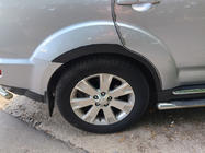 Mitsubishi Outlander 2006–2012 Lemy blatníků (4 ks, černé) fotografie 3