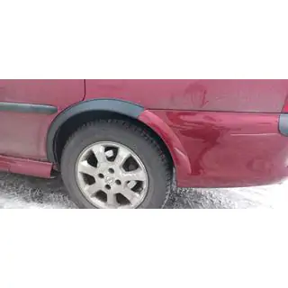 Lemy blatníků (4 ks, černé) Opel Vectra B 1995–2002 fotografie 4