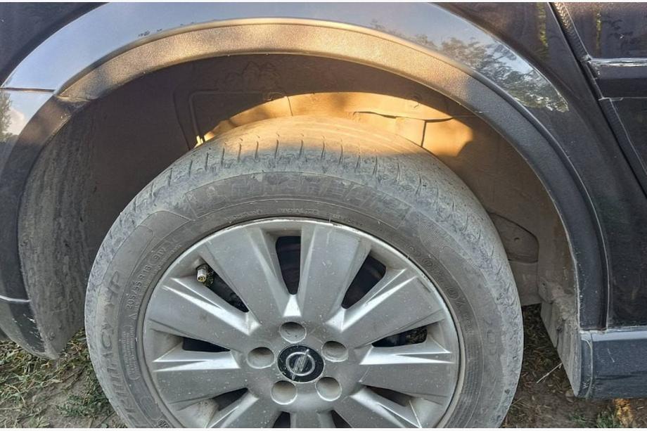 Opel Vectra C 2002–2008 Lemy blatníků SD (4 ks, černé) Image