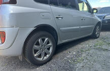 Renault Espace 2002–2014 Lemy blatníků (4 ks, černé) fotografie 2