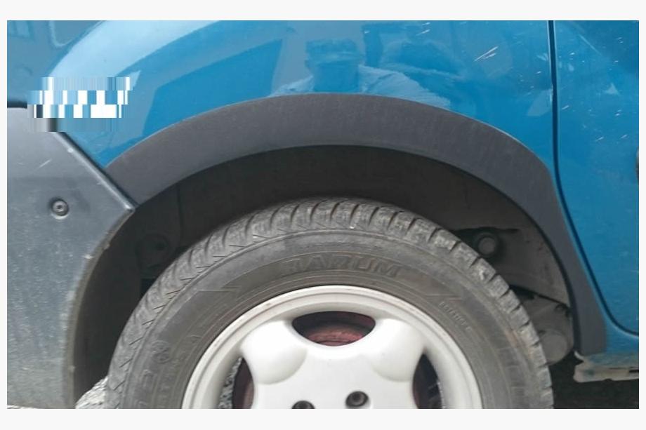 Renault Kangoo 1998–2008 Lemy blatníků (4 ks, černé) Fotografie 2