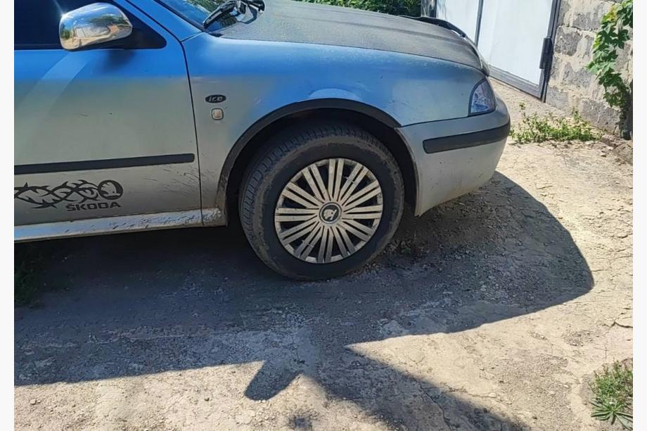 Skoda Octavia I Tour A4 1996–2010 Lemy blatníků (4 ks, černé) Fotografie 5