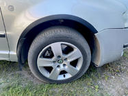 Skoda Superb 2001–2009 Lemy blatníků (4 ks, černé) fotografie 2