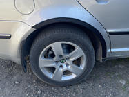 Skoda Superb 2001–2009 Lemy blatníků (4 ks, černé) fotografie 6