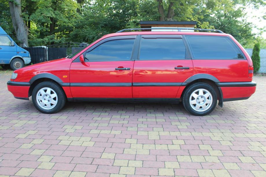 Volkswagen Passat B4 1993–1996 Lemy blatníků (4 ks, černé) Fotografie 9