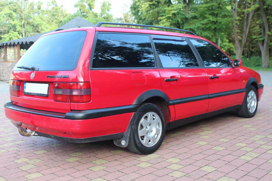Volkswagen Passat B4 1993–1996 Lemy blatníků (4 ks, černé) Fotografie 8