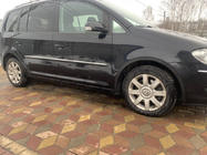 Volkswagen Touran 2003–2010 Lemy blatníků (4 ks, černé) fotografie 8