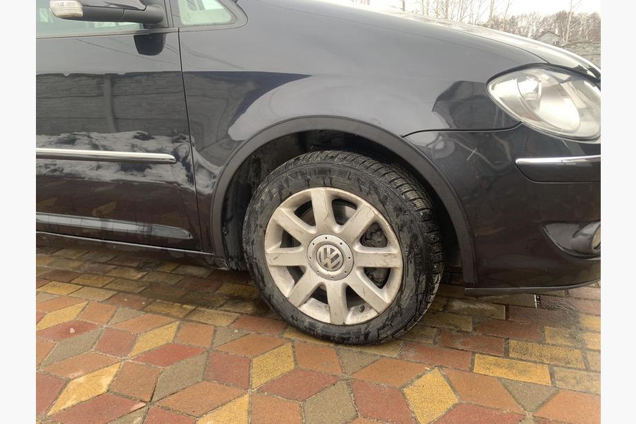 Volkswagen Touran 2003–2010 Lemy blatníků (4 ks, černé) Fotografie 4