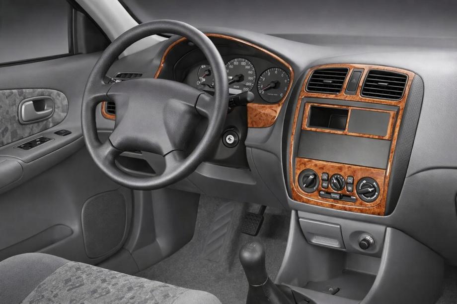 Mazda 323 1977–2003 Kryty palubní desky (2000-2004) Image