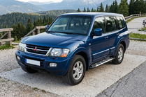 Mitsubishi Pajero Wagon III 1999–2006 Boční nášlapy Sunrise (2 ks, hliník) fotografie 1