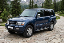 Mitsubishi Pajero Wagon III 1999–2006 Boční nášlapy RedLine V1 (2 ks, hliník) fotografie 1