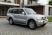 Mitsubishi Pajero Wagon III 1999–2006 Boční nášlapy Maydos V1 (2 ks, hliník / nerez) fotografie 1