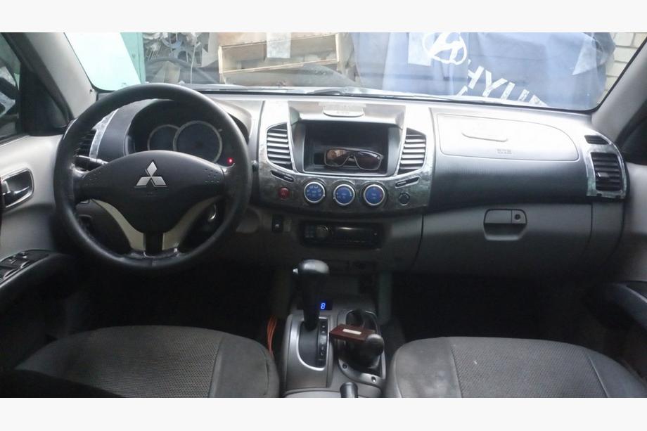 Mitsubishi L200 2006–2015 Kryty palubní desky (11 dílů) Karbon Fotografie 4
