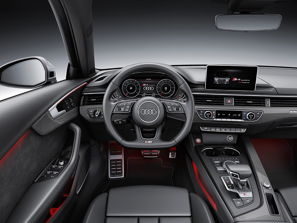 Recenze „nadupaného“ sedanu Audi S4