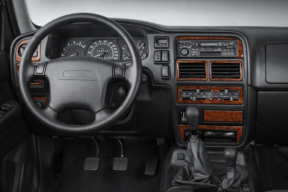 Opel Frontera 1991–1998 Kryty palubní desky Fotografie 1