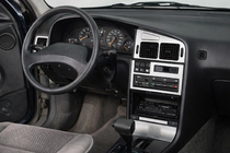 Peugeot 405 1987–1997 Kryty palubní desky (1992-1995) fotografie 1