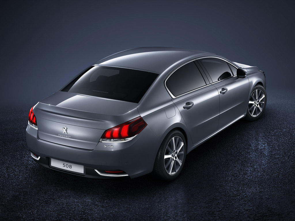 Vlajkový sedan Peugeot 508