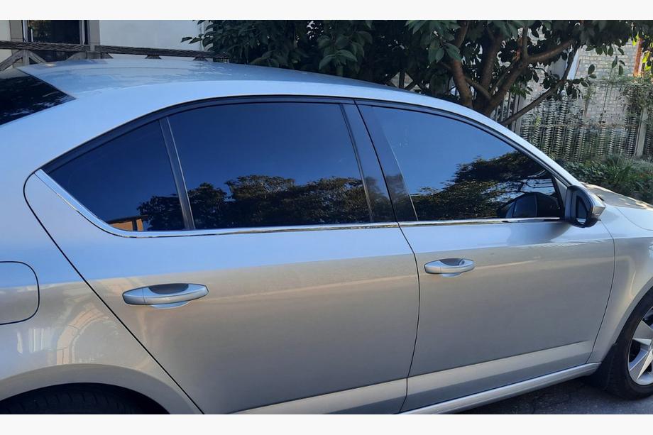 Skoda Octavia III A7 2013–2019 Okenní lišty (6 ks, nerez) Fotografie 8