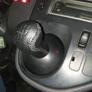 Hlavice řadicí páky (kůže)