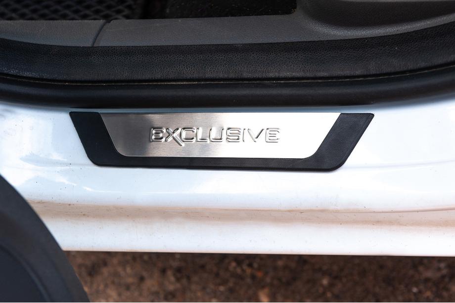 Ford Focus II 2005–2008 Chromované kryty prahů (Flexill, 4 ks) Exclusive Fotografie 4