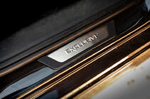 Volkswagen Passat B7 2012–2015 Chromované kryty prahů Flexill (4 ks) Exclusive fotografie 3